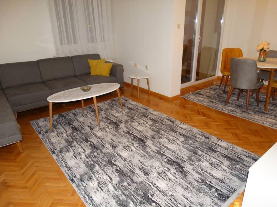 Miro'S Place Скопье Экстерьер фото