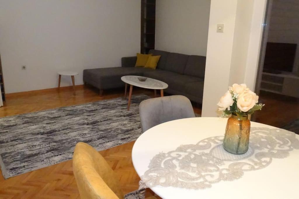 Miro'S Place Скопье Экстерьер фото
